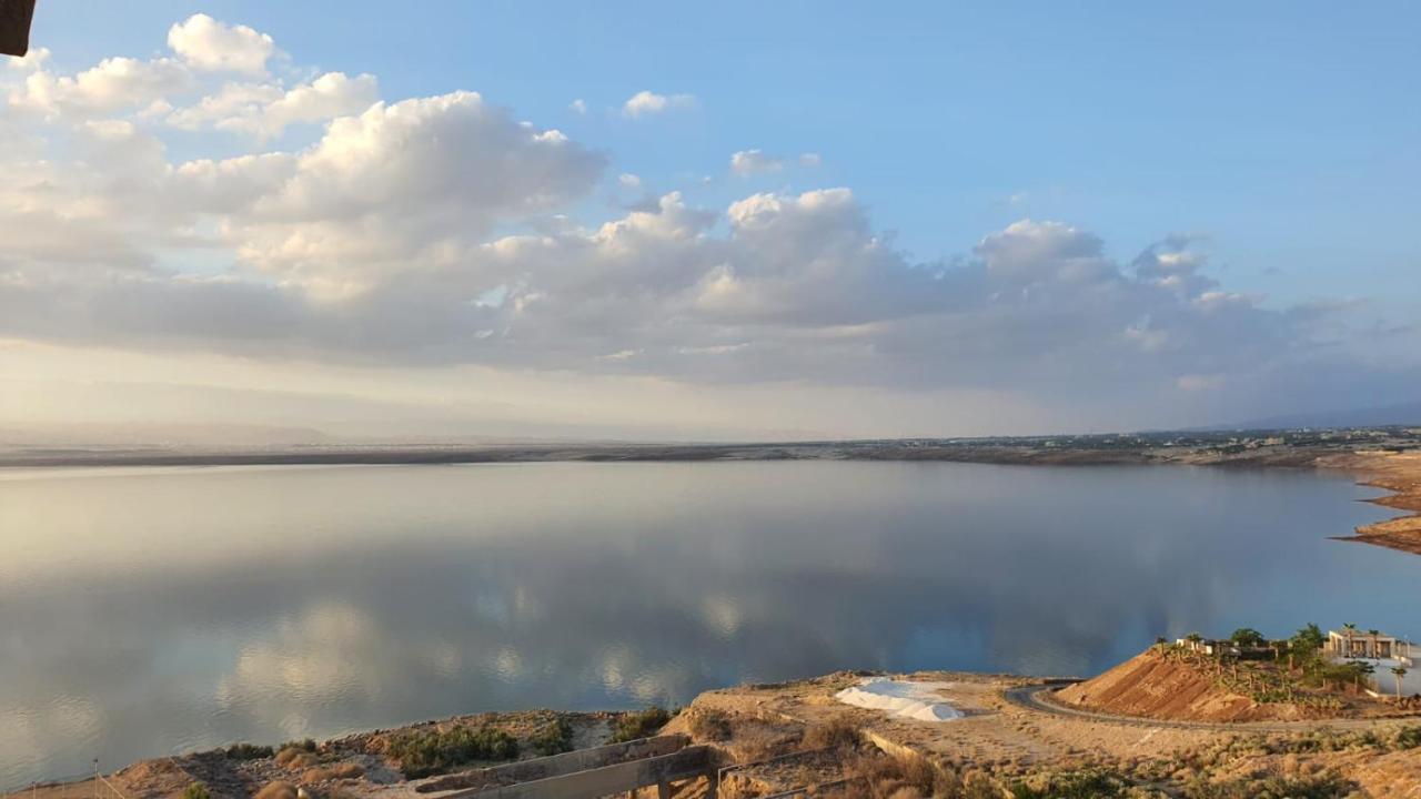 Comfy Stays at DeadSea Samarah Resort Sweimeh Bagian luar foto