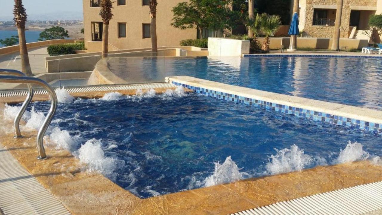 Comfy Stays at DeadSea Samarah Resort Sweimeh Bagian luar foto