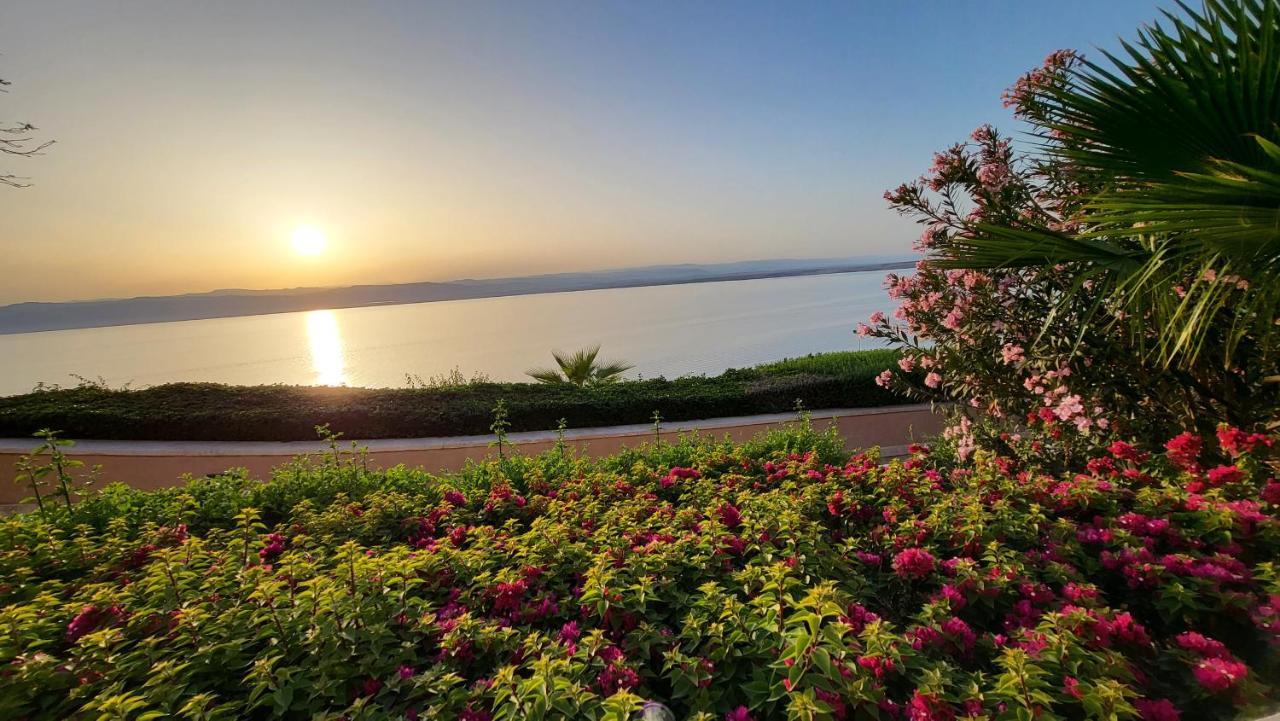 Comfy Stays at DeadSea Samarah Resort Sweimeh Bagian luar foto