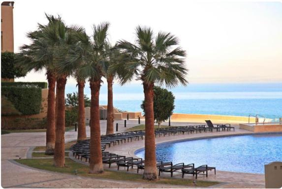 Comfy Stays at DeadSea Samarah Resort Sweimeh Bagian luar foto